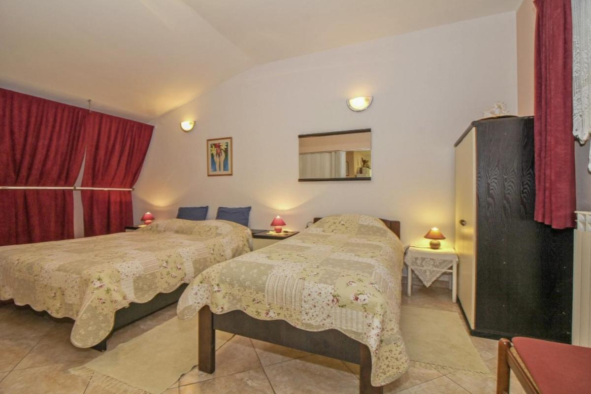 Dalibor In Jakacici - Haus Fuer 2-4 Personen Gracisce Ngoại thất bức ảnh